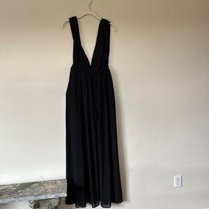 Elegant Black Sleeveless Dress